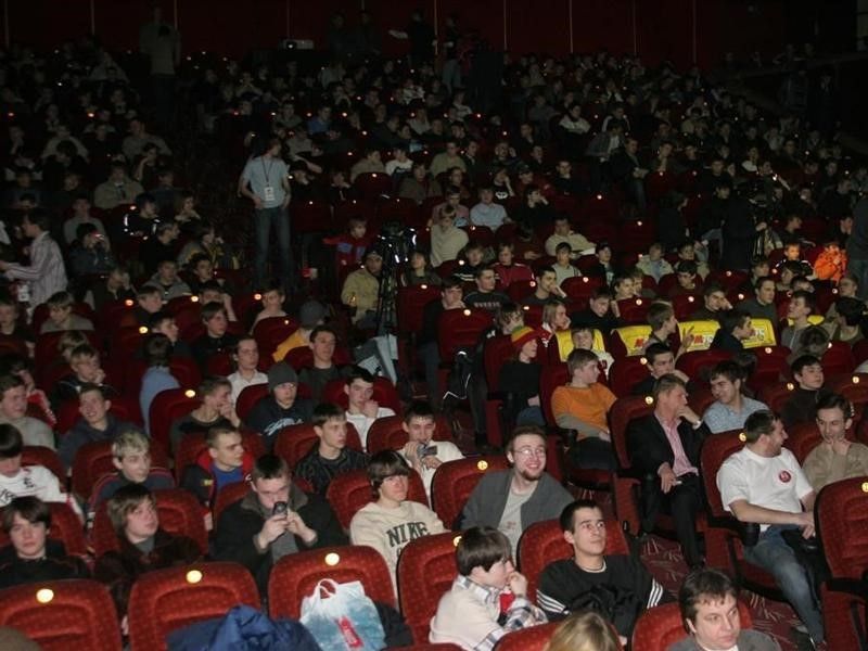 В 2005 году организация НПКЛ провела шоу-матч в стенах московского кинотеатра «Кодак-Киномир». В битве приняли участие команды SK и Virtus.pro. Зрительский зал был забит до отказа!